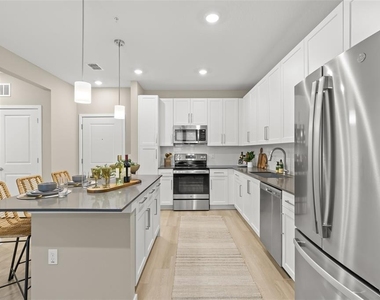 7210 Interbay Boulevard - Photo Thumbnail 10