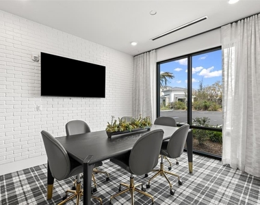 7210 Interbay Boulevard - Photo Thumbnail 21