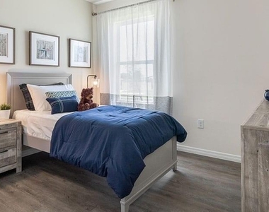 2429 Maidens Bluff Avenue - Photo Thumbnail 31