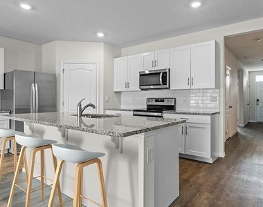 2429 Maidens Bluff Avenue - Photo Thumbnail 4