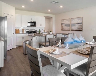 2429 Maidens Bluff Avenue - Photo Thumbnail 2