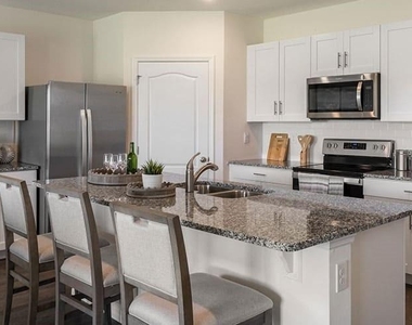 2429 Maidens Bluff Avenue - Photo Thumbnail 5