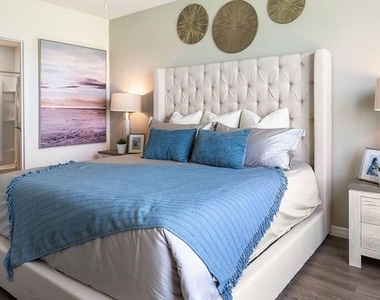 2429 Maidens Bluff Avenue - Photo Thumbnail 27