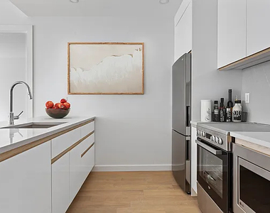 99 Fleet Place - Photo Thumbnail 2