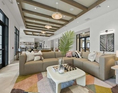 2790 Grand Ave Street - Photo Thumbnail 10