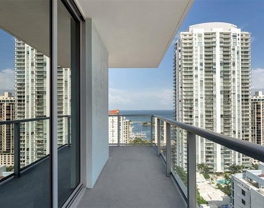 225 1st Avenue N - Photo Thumbnail 14