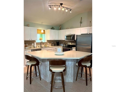 1314 Corona Avenue - Photo Thumbnail 4