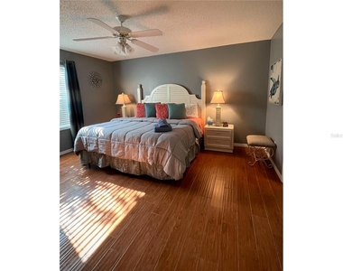 1314 Corona Avenue - Photo Thumbnail 12