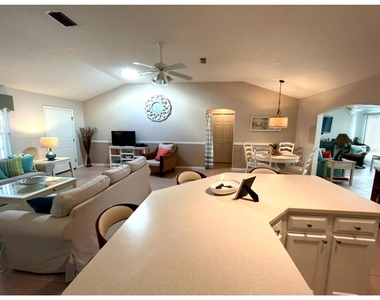 1314 Corona Avenue - Photo Thumbnail 3