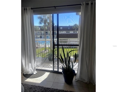 190 Paradise Boulevard - Photo Thumbnail 9