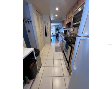 190 Paradise Boulevard - Photo Thumbnail 4