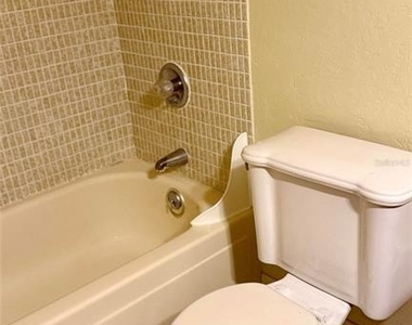 190 Paradise Boulevard - Photo Thumbnail 20