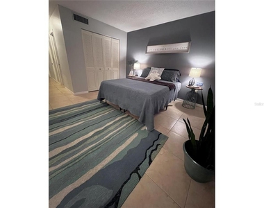 190 Paradise Boulevard - Photo Thumbnail 6