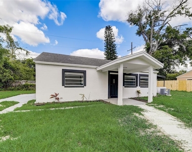 2600 S Crystal Lake Drive - Photo Thumbnail 26
