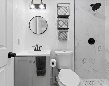 412 E Harwood Street - Photo Thumbnail 12