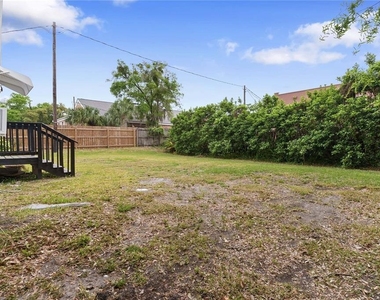 412 E Harwood Street - Photo Thumbnail 13