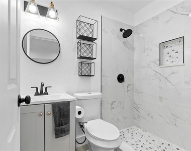 412 E Harwood Street - Photo Thumbnail 10