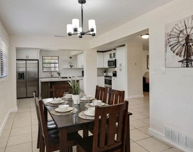 1202 Princeton Rd - Photo Thumbnail 10