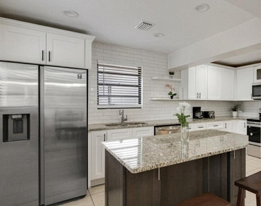 1202 Princeton Rd - Photo Thumbnail 11