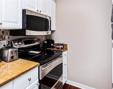 1212 Benjamin Franklin Drive - Photo Thumbnail 12