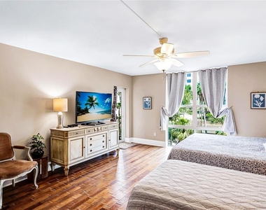 1212 Benjamin Franklin Drive - Photo Thumbnail 4