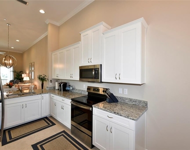 13732 Messina Loop - Photo Thumbnail 20