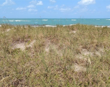 2400 S Ocean Drive - Photo Thumbnail 16