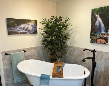 340 Troon Court - Photo Thumbnail 28