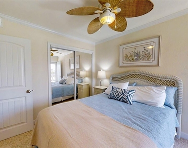4849 Saxon Drive - Photo Thumbnail 12