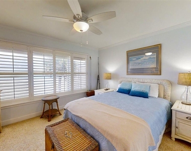 4849 Saxon Drive - Photo Thumbnail 15