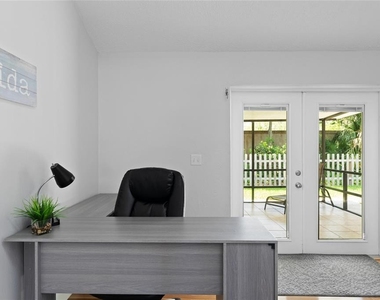 909 Bentwood Lane - Photo Thumbnail 27