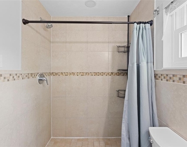 909 Bentwood Lane - Photo Thumbnail 26
