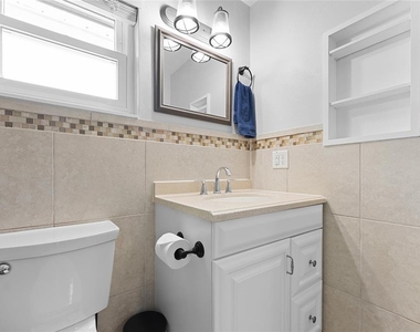 909 Bentwood Lane - Photo Thumbnail 25