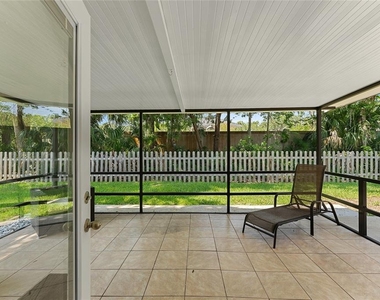 909 Bentwood Lane - Photo Thumbnail 28