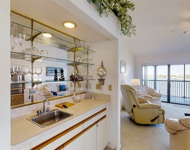 448 Bouchelle Drive - Photo Thumbnail 14
