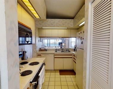 448 Bouchelle Drive - Photo Thumbnail 9