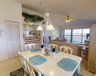 448 Bouchelle Drive - Photo Thumbnail 12