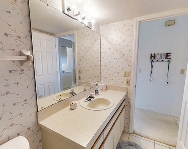 448 Bouchelle Drive - Photo Thumbnail 5