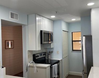 446 Bouchelle Drive - Photo Thumbnail 9