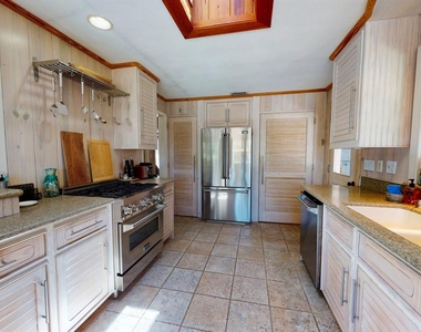 207 Kirkland Road - Photo Thumbnail 11