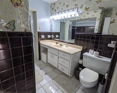 203 Canova Drive - Photo Thumbnail 37