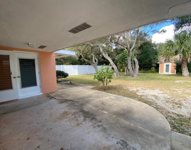 814 E 10th Avenue - Photo Thumbnail 15