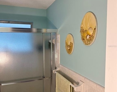 814 E 10th Avenue - Photo Thumbnail 9
