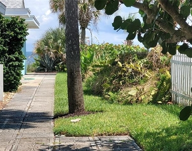 1011 Hill Street - Photo Thumbnail 8