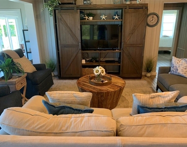1011 Hill Street - Photo Thumbnail 30