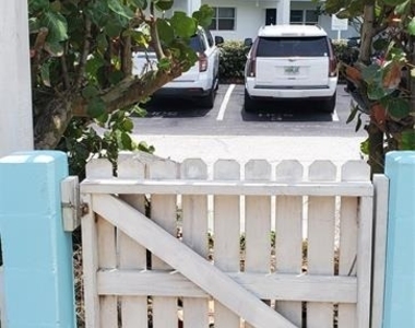 1011 Hill Street - Photo Thumbnail 28