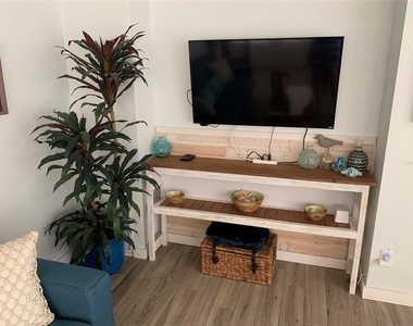 1011 Hill Street - Photo Thumbnail 35