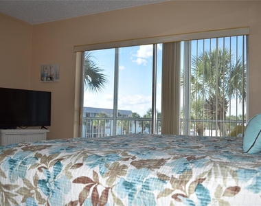 325 N Causeway - Photo Thumbnail 10