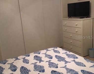 411 S Pine Street - Photo Thumbnail 9
