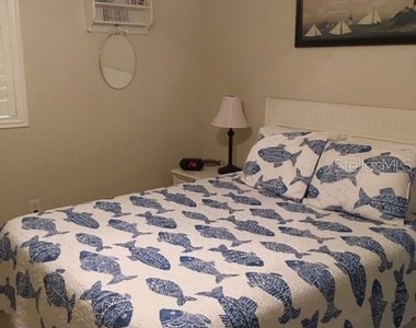 411 S Pine Street - Photo Thumbnail 7